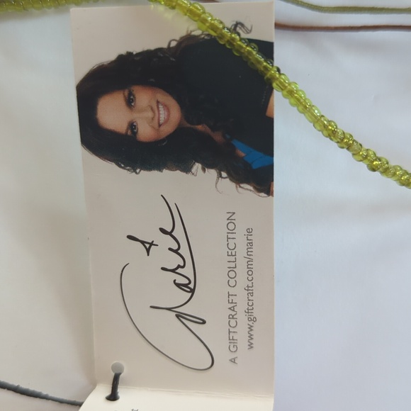 NWT Marie by Giftcraft Floral Stranded Necklace with Oval Pendant Butterfly - Picture 8 of 16